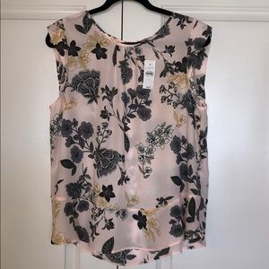 NWT Adorable Pink w/ Floral Pattern Blouse